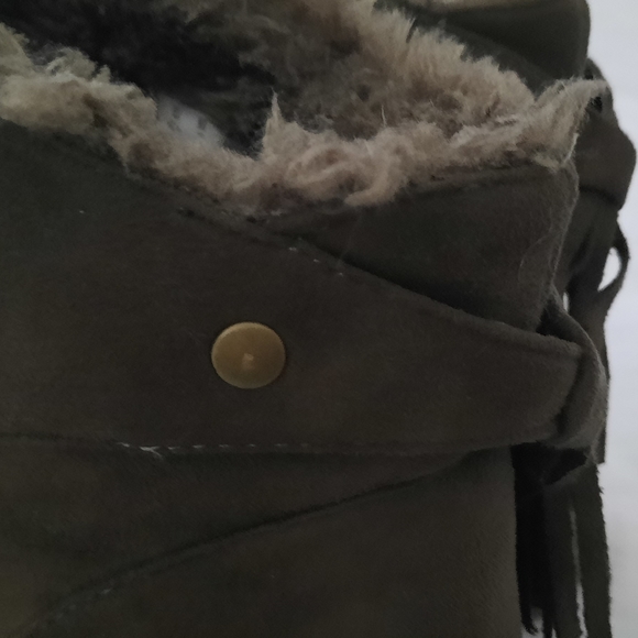 Roebuck & Co Womens Fur Lined Ankle Boots  Size 10 Olive Green New Condition - Picture 4 of 6